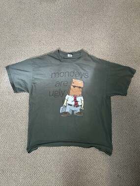 Vintage Y2K Mondays Are Ugly Office Humor Graphic T-Shirt XL